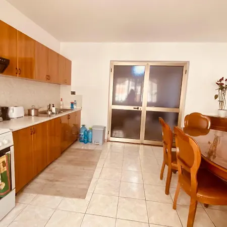 Apartment טיראנה
