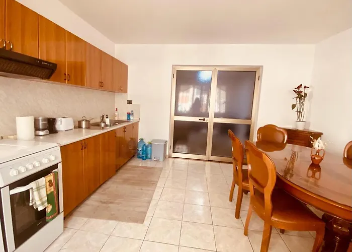 Apartment ティラナ