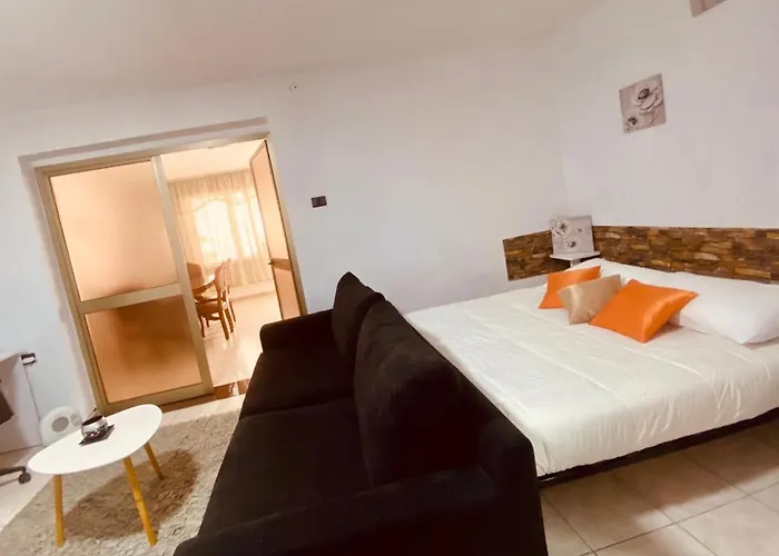 ゲストハウス Apartment *