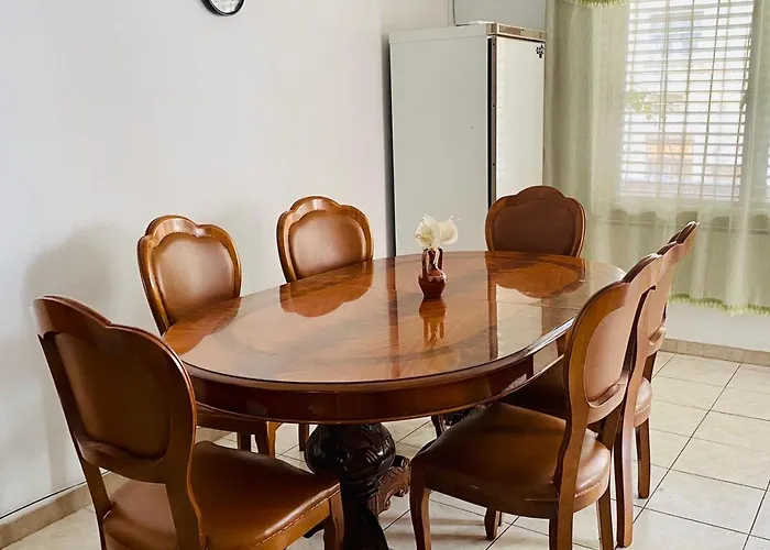 Apartment ティラナ